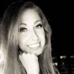 Meet your Posher, Alyson